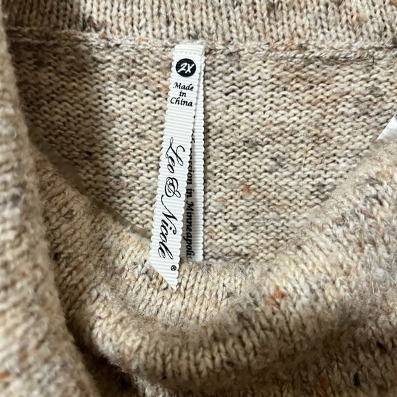 Leo & Nicole Zaryn Cotton Blend Cowl Neck Poncho Pullover Sweater Size 2X - Picture 3 of 5